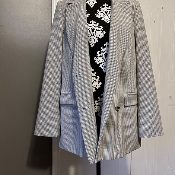 Aritzia Little Moon Plaid Blazer - Picture 11 of 11